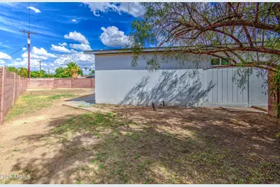 7626 W Sheila Lane, Phoenix, AZ 85033 - Photo 46