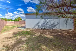 7626 W Sheila Ln, Phoenix, AZ 85033 - Photo 46