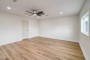 7626 W Sheila Ln, Phoenix, AZ 85033 - Photo 22