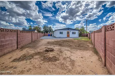 7626 W Sheila Lane, Phoenix, AZ 85033 - Photo 42