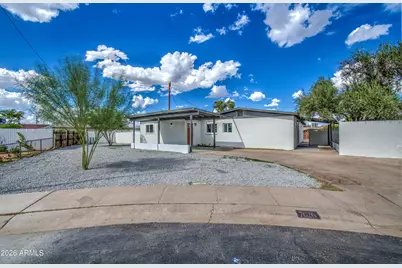 7626 W Sheila Lane, Phoenix, AZ 85033 - Photo 2