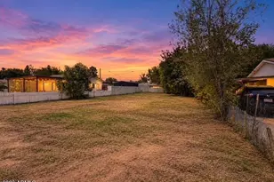 736 E 2nd St, Mesa, AZ 85203 - Photo 2