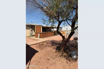 7011 W Wolf Street, Phoenix, AZ 85033 - Photo 2