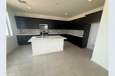 46890 W Crescent Moon Drive, Maricopa, AZ 85139 - Photo 2