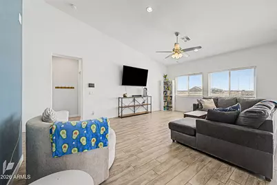 10539 W Willow Peak Avenue, Casa Grande, AZ 85193 - Photo 12