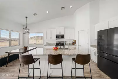 10539 W Willow Peak Avenue, Casa Grande, AZ 85193 - Photo 4