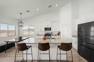 10539 W Willow Peak Ave, Casa Grande, AZ 85193 - Photo 4