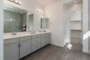 927 E Paseo Way, Phoenix, AZ 85042 - Photo 14
