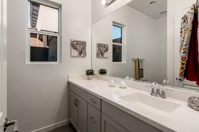 927 E Paseo Way, Phoenix, AZ 85042 - Photo 12