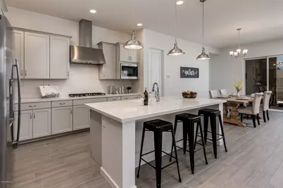 927 E Paseo Way, Phoenix, AZ 85042 - Photo 2