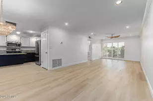 4303 E Cactus Rd, Phoenix, AZ 85032 - Photo 10