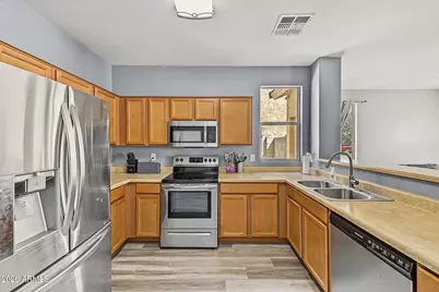 5318 W Albeniz Place, Phoenix, AZ 85043 - Photo 8