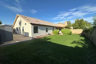 3763 W Shannon St, Chandler, AZ 85226 - Photo 2