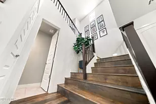 9556 W Park View Ln, Peoria, AZ 85383 - Photo 8