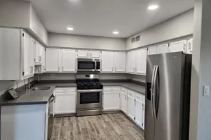 1041 W Elna Rae St, Tempe, AZ 85281 - Photo 2