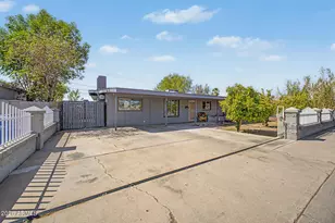 3201 W Bethany Home Rd, Phoenix, AZ 85017 - Photo 2