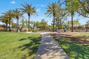 905 S Osborn Ln, Gilbert, AZ 85296 - Photo 54