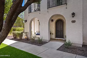 905 S Osborn Ln, Gilbert, AZ 85296 - Photo 2