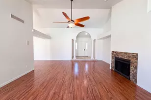 3906 E Amberwood Dr, Phoenix, AZ 85048 - Photo 8