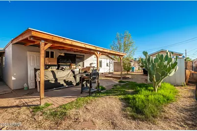 2228 N 47th Drive, Phoenix, AZ 85035 - Photo 8
