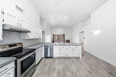 5440 N 80th Lane, Glendale, AZ 85303 - Photo 4