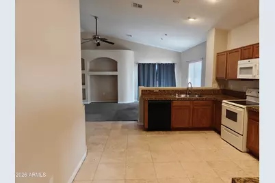 932 W Carter Road, Phoenix, AZ 85041 - Photo 14