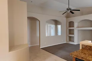 932 W Carter Rd, Phoenix, AZ 85041 - Photo 8