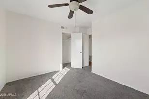 7557 N Dreamy Draw Dr, Phoenix, AZ 85020 - Photo 20