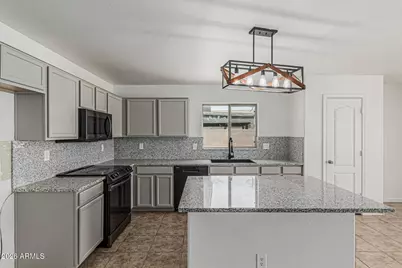 23637 N Desert Drive, Florence, AZ 85132 - Photo 4