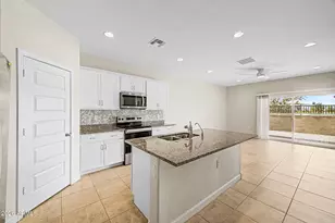 10056 S Saguaro Dr, Apache Junction, AZ 85120 - Photo 6