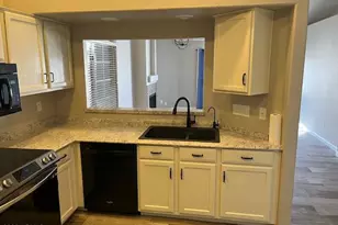 3920 E Orchid Ln, Phoenix, AZ 85044 - Photo 4