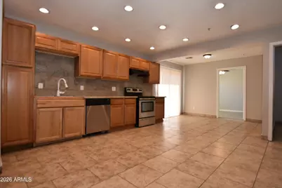 6301 W Earll Drive, Phoenix, AZ 85033 - Photo 6