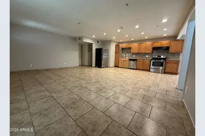 6301 W Earll Drive, Phoenix, AZ 85033 - Photo 8