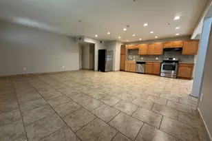 6301 W Earll Dr, Phoenix, AZ 85033 - Photo 8