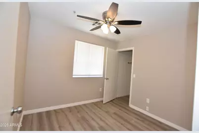 6301 W Earll Drive, Phoenix, AZ 85033 - Photo 16