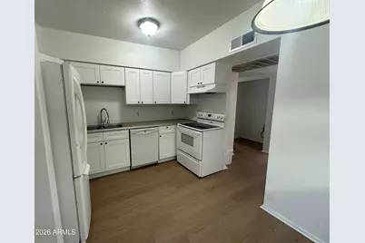 2844 E Monte Cristo Avenue #201, Phoenix, AZ 85032 - Photo 2