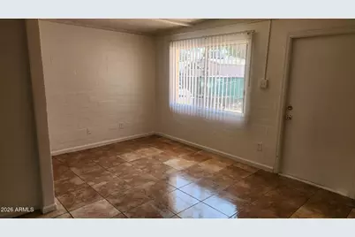 2240 W Morten Avenue #Apt A, Phoenix, AZ 85021 - Photo 4