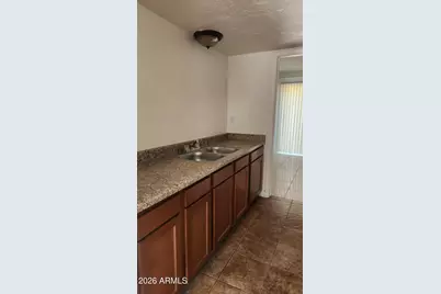 2240 W Morten Avenue #Apt A, Phoenix, AZ 85021 - Photo 2