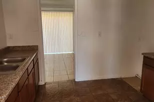 2240 W Morten Ave, Phoenix, AZ 85021 - Photo 1