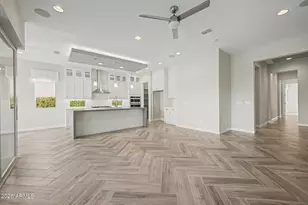 2847 E Los Gatos Dr, Phoenix, AZ 85050 - Photo 14