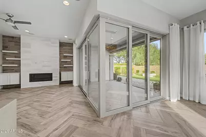 2847 E Los Gatos Drive, Phoenix, AZ 85050 - Photo 10