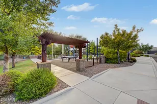 2847 E Los Gatos Dr, Phoenix, AZ 85050 - Photo 4