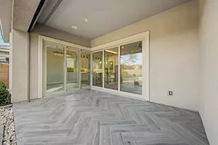 2847 E Los Gatos Dr, Phoenix, AZ 85050 - Photo 32