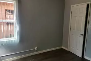 7561 N 27th Ave, Phoenix, AZ 85051 - Photo 8