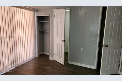 7561 N 27th Avenue, Phoenix, AZ 85051 - Photo 16