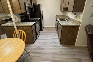 8131 N 107th Ave, Peoria, AZ 85345 - Photo 6