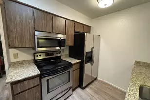 8131 N 107th Ave, Peoria, AZ 85345 - Photo 2