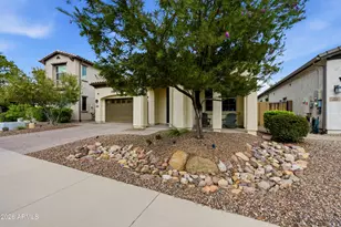 153 N Abalone Dr, Gilbert, AZ 85233 - Photo 16