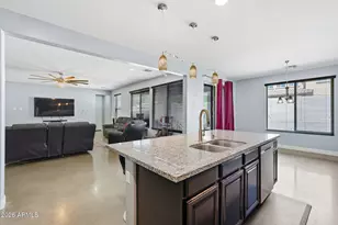 15582 W Cortez St, Surprise, AZ 85379 - Photo 12