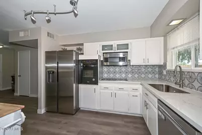 10131 W Alabama Avenue, Sun City, AZ 85351 - Photo 14